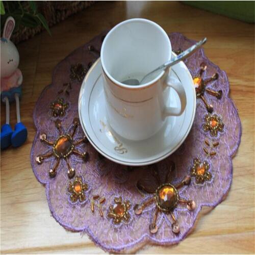 Free Shipping Romantic Embroidery 28x28cm Tablecloth Cup Mat Cover Place Wedding Party Chirstmas Gift By Random Square Antependi