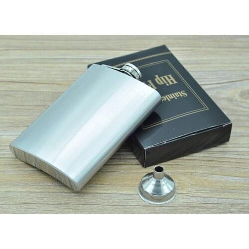 Men carry portable 8 oz 8oz flagon (with stainless steel funnel) 133g