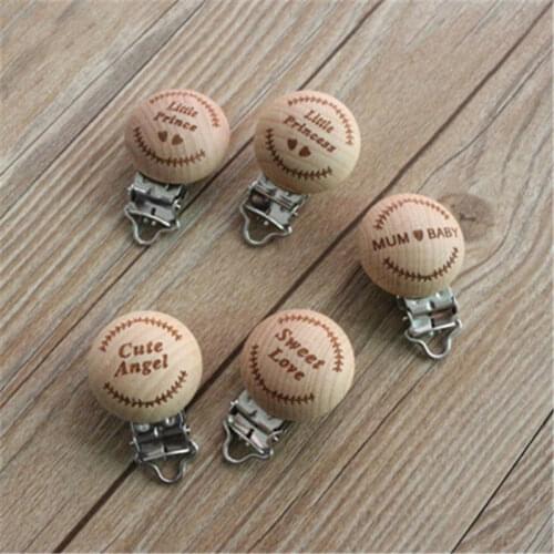 Useful Cartoon Beech Wood Baby Pacifier Clips Engraved Wooden Baby Clips Pacifier Holder Lovely Pacifier Wooden Nipple Clip