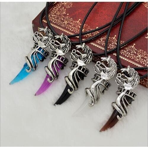 Euroope fashion vintage wolf tooth titanium steel man necklace mixed color