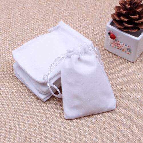 High quality 100 pcs/Lot 9x7cm White Small Packaging Bag Can Be Customized Logo Printed Drawstring Velvet Pouches