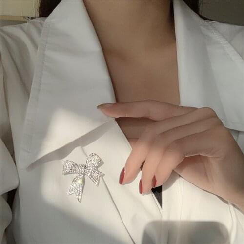New Big Bow Brooch Bowkont Necktie Shirt Collar Fashion Jewelry Gifts for Women Lady Cute Shine Fashion Accessories