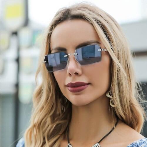2021 retro wood grain temple glasses, trimmed crystal Carter personality square sunglasses, European and American cool trend sun