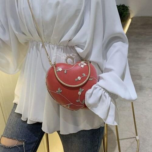 [BXX] 2021 New Womens Bag Lace Flower Heart Shaped Handbag PU Leather Chic Crossbody Bag Ladies Chain Shoulder Bags HE423
