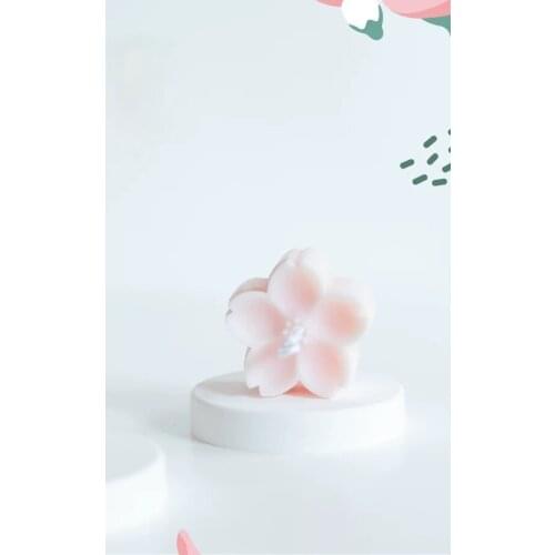 Girls Heart with Souvenir Aromatherapy Essential Oil Flower Candle Company Annual Meeting Small Gift