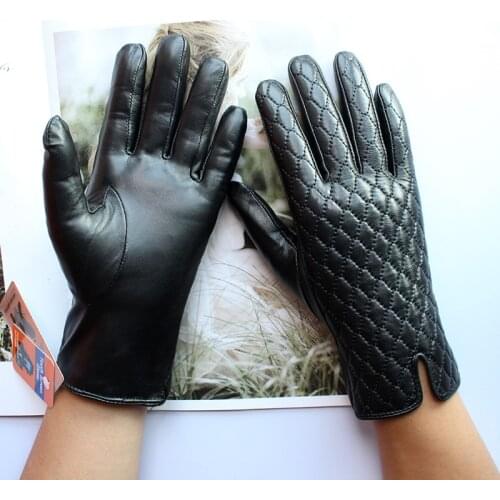 Touch Screen Leather Gloves Womens Sheepskin Gloves Fashion Embroidery Checkered Style 2018 New Velvet Lining Free Shipping