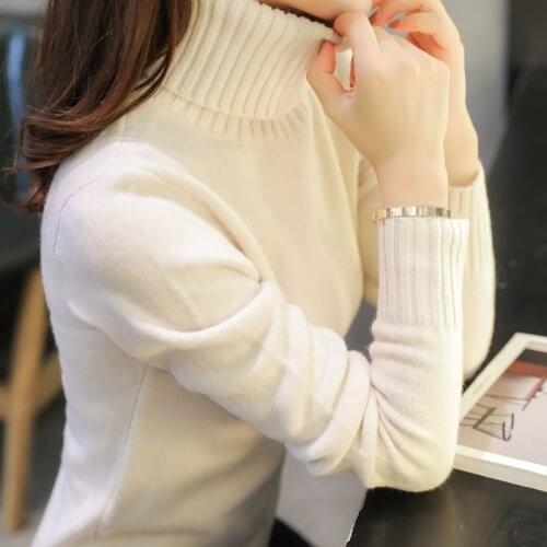 Female white body bottom half high collar winter warm blue thick gray short paragraph network red big code