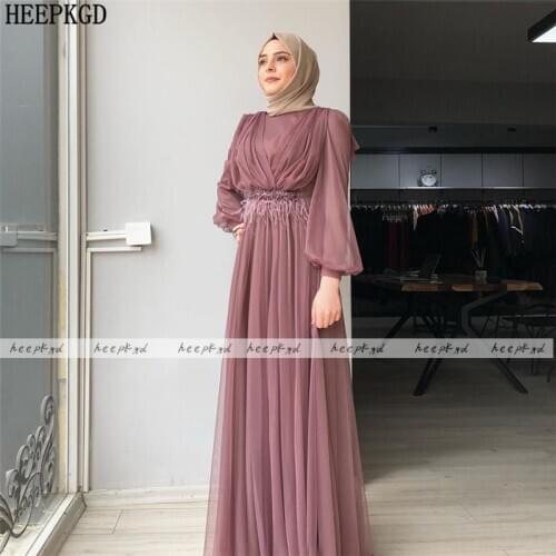 Dusty Rose Long Sleeves Muslim Evening Dress High Neck Beads Belts Plus Size Middle East Women Formal Dresses With Feathers