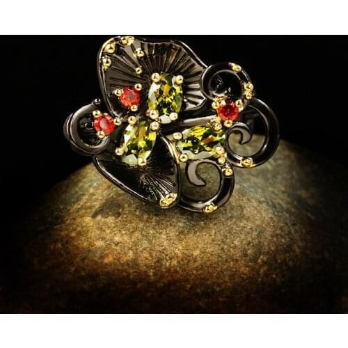 Luxury Female Red Green Crystal Ring Charm 14KT Black Gold Wedding Rings For Women Vintage Flower Zirconia Engagement Big Ring