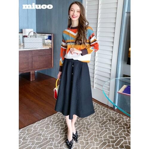 Womens new striped loose knit sweater+Button the waist with beads A Half skirt suit 2021 spring High Quality Top Quality