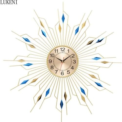 Nordic modern minimalist mute personality creative clock light luxury home living room bedroom fashion wall clock modern clock