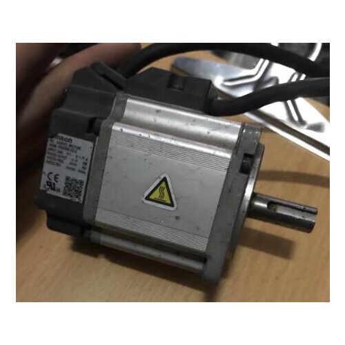 R88M-G05030H SERVO MOTOR , used in good condition . 80% appearance new , good working , free shipping