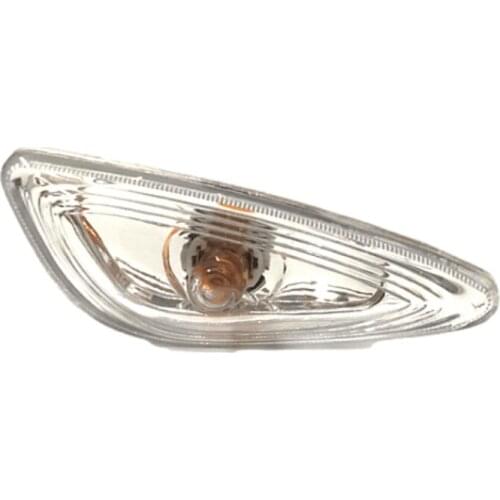 It is suitable for Kia K3 front leaf plate, turn signal lamp, light-emitting lamp housing, left and right