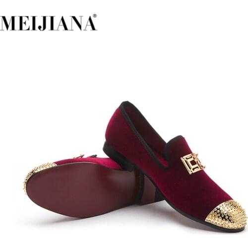 MEIJIANA Italy Fashion Design Men Loafers Red Metal Buckle Men Velvet Shoes Mens Casual Flat Loafer Party Wedding Shoes