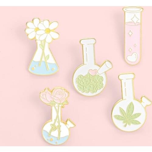 Cartoon Experimental Bottle Metal Enamel Brooch Cute Simple Maple Leaf Chrysanthemum Badge Fashion Lapel Backpack Jewely Gift