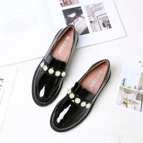 String bead japanned leather flats round toe thick college shoes woman black brief moccasins femme casual comfy loafers footwear