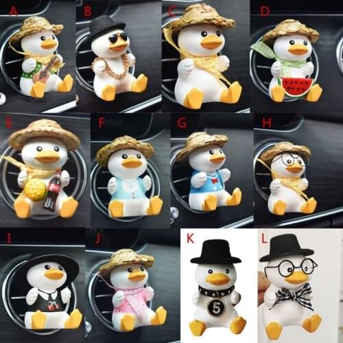 Styling Air Aromatherapy Clip Cute Duck Perfume Diffuser Air Vent Lovely Car Accessories Souvenir Present for Adults