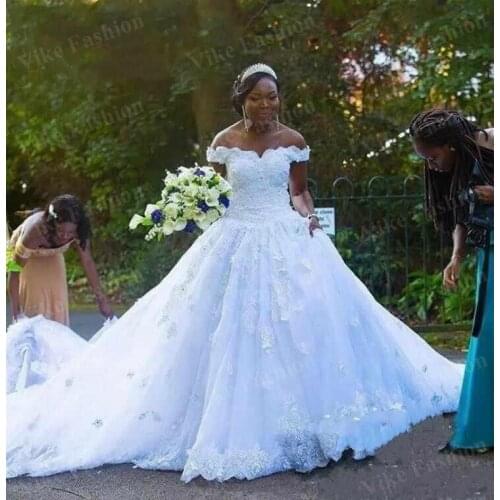 Elegant White Or Ivory Bride Party Dress Wedding Dresses Off Shoulders Lace Appliques Bridal Gowns Cathedral Train Wedding Gowns