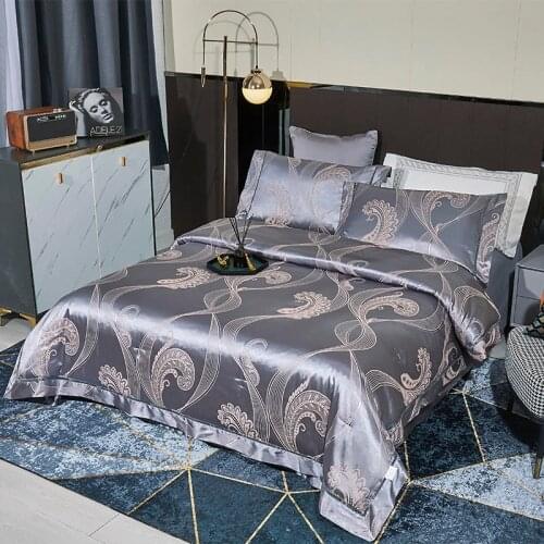 Luxury Satin Jacquard weave Quilted Coverlet 4pcs soft Summer Quilt cotton bed sheet pillowcase Comfortable breathable easy care