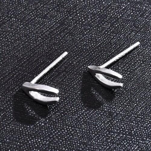 Korean Letter Ladies Stud Earrings White Mini V Shaped Earrings Temperament Personality Jewelry Accessories Anniversary Gifts
