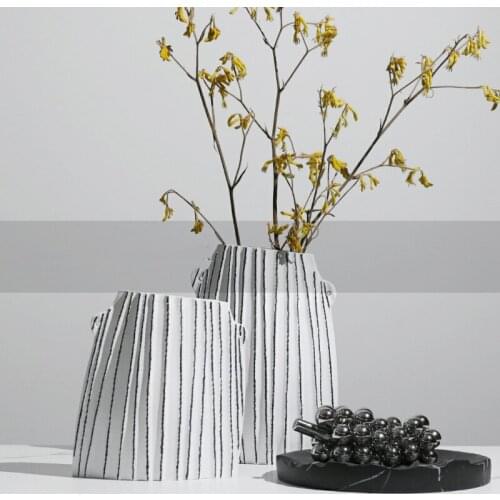 Modern Flower Vase Resin Craftfs Ornaments Living Room Black And White Stripes Jardiniere Arrangements Home Desktop Decoration