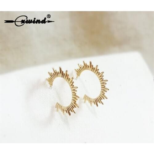Cxwind Fashion Sun Stud Earrings for Women Girl Geometric Half Circle Stud Earrings Jewelry Mothers Day Gift Jewelry Accessories