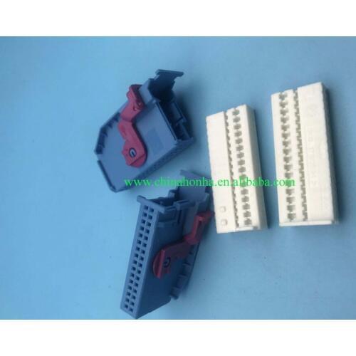 1J0972977D Free shipping blue 0.6mm 32pin auto instrument dashboard plug adapter blue instrument cluster connector