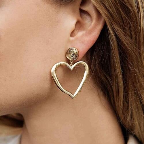 8Seasons Fashion Stud Earrings Gold Metal Irregular Geometric Heart Earrings Romantic Jewelry For Women Charms,1 Pair