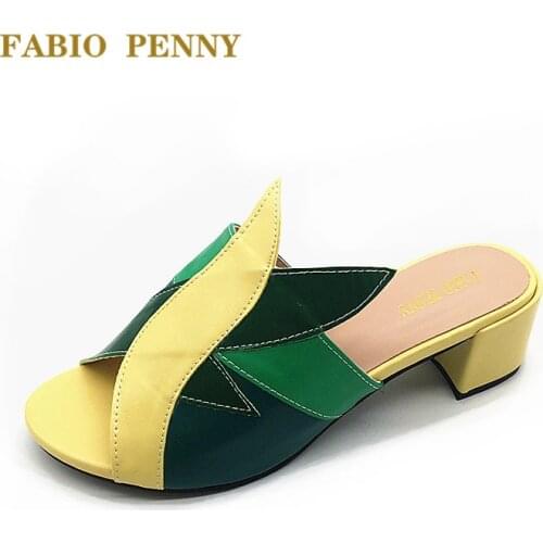 Mixed color PU shoes for women Fashionable and colorful female slippers for ladies