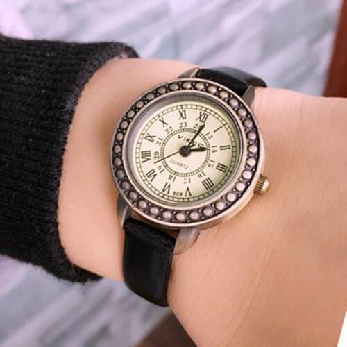 Lady Retro Tiny Watch Fashion Roman Numerals Small Dial Quartz Watch Vintage Leather Wristband Watches Women Leisure Clock
