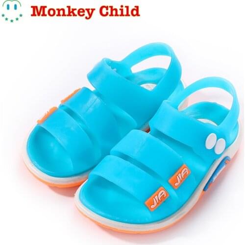 Summer 1-8 years old bear Jiajia boys sandals slip wear indoor and outdoor childrens slippers Cool