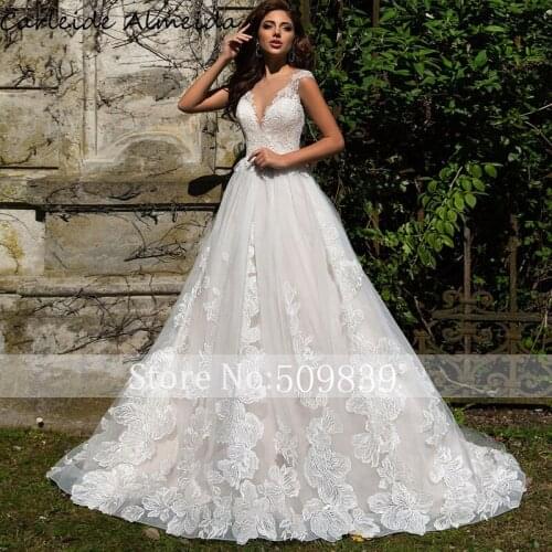 Scoop Neck A-Line Wedding Dresses 2020 Unique Lace Appliques Wedding Party Dress Customized Bride Dress