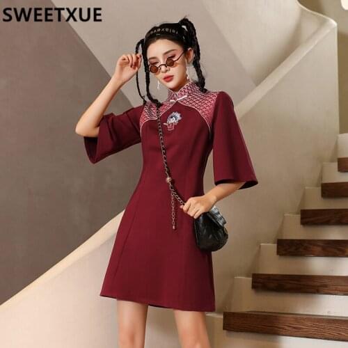 SWEETXUE Retro Chinese Style Girl Red Embroidered Cheongsam Chinese Opera Half Sleeve Casual Dress Women