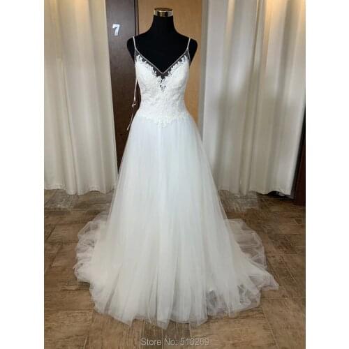Lovely Tulle A Line Lace Appliques V Back Spaghetti Straps Custom Made Bridal Gown Wedding Dress Robe De Mariage