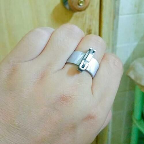 Multi-Functional Self-Defense Outdoor Survival Titanium Steel Pencil Open Beer Cap Is Stable And Durable Defensa Personal Ring