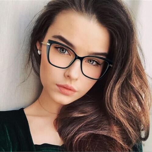 2021 New Vintage Anti-blue Glasses Frame Women Fashion Square Computer Transparent Eyeglasses Female Spectacles Oculos Feminino