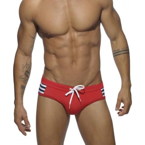 New With Push Pad Swimming Pants European American Fashion Swimsuit Striped Color Block Men Bikini Beach Spa Swimming Sports