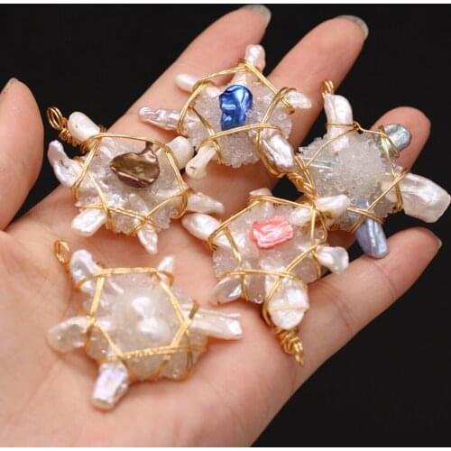 1pcs Natural Tortoise Shape Stone Mix Colors Pearl White Crystal Pendants Charms for Necklace Jewelry Making DIY Size 35x50mm