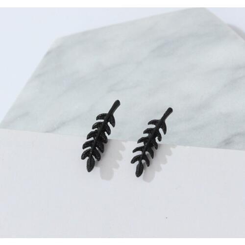 2020 New Stud Earrings For Women Beautiful Leaves Earrings Or Similar Feather Earrings Gold/black Color Freeshipping