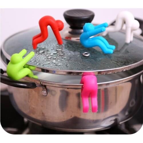 1pcs Cute Man Shape Pot Clips Kitchen Cooking Tools Soup Spoon Rests Overflow Cover Device People Model Lids Holder Table Decor