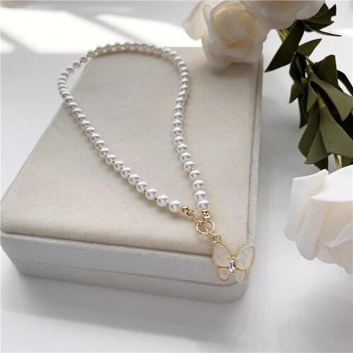 Butterfly Pearl Necklace Pearl Beaded Insect Personality Necklace Lady Girl Friends Party Valentines Day Jewelry Gift