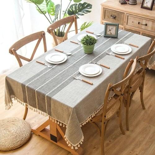 Studyset Linen Tablecloths On The Table