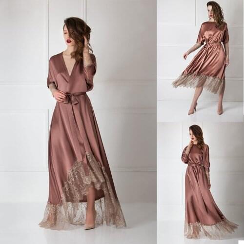 Elegant Silk Night Robe Sleepwear Long Sleeves Lace Appliques Party Celebrity Dress Nightgowns Robes Bridal Wear