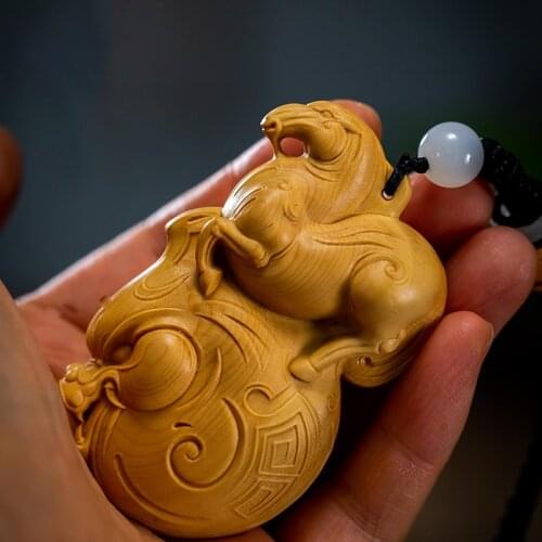Boxwood 7 cm animal dragon horse spirit mascot sculpture collection home crafts car decoration animal small pendant