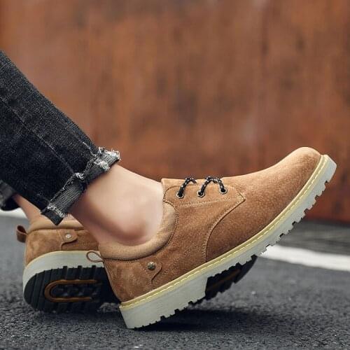 Male top uomo sport light classic designer leather sports wear loafers 2020 large plus slip boots fashion summer man sneakers