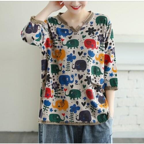 New Women Knit T-Shirts Spring Summer 21 Vintage Cartoon Print Loose Hole Half Sleeve Female Fashion Tops