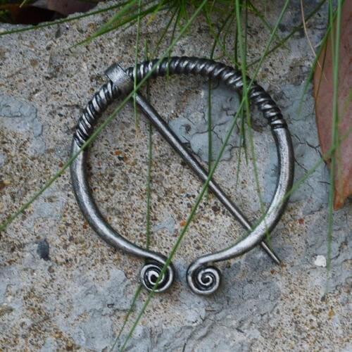 Viking Penannular Brooch Pin Vintage Ancient Medieval Cloak Brooch for Women Men Shawl Scarf Pin Viking Jewelry