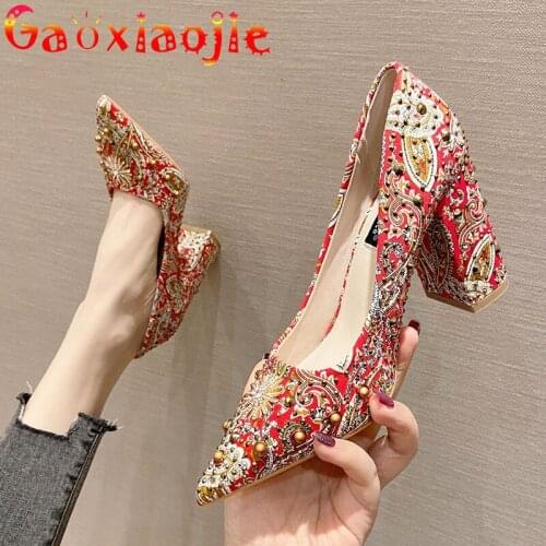 2021 New Diamond Wedding Shoes Sexy Women Party Fashion Pumps Shoes Red Chinese Style Cotton Fabric Print Pointed Thick Heels