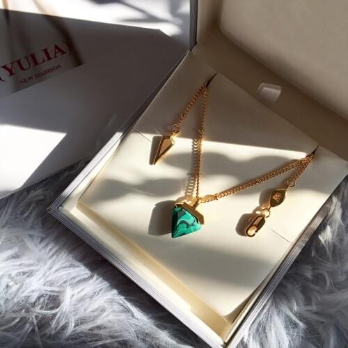 OL Style Fine Triangle Green Malachite Charm Pendant Clavicle Necklace for Women