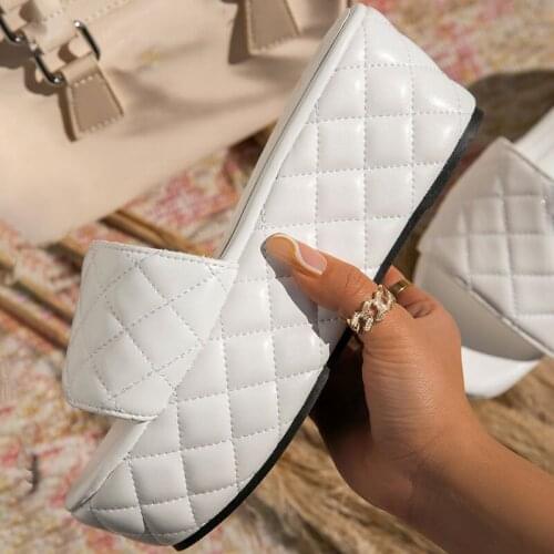 2021 fashion womens shoes platform shoes simple sandals open toe solid color beach shoes summer women plus size slippers 36-43